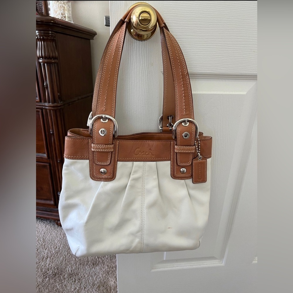 Authentic Coach shoulder bag